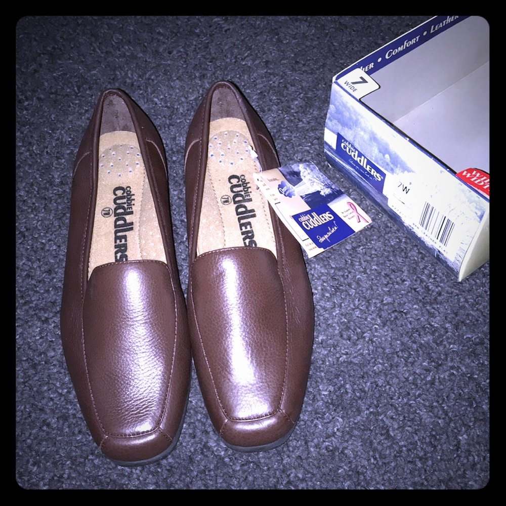 Brown leather non slip flats